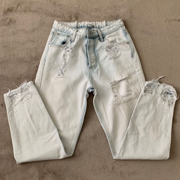 High-Rise Ripped Mom Jeans - Picture 1 of 6